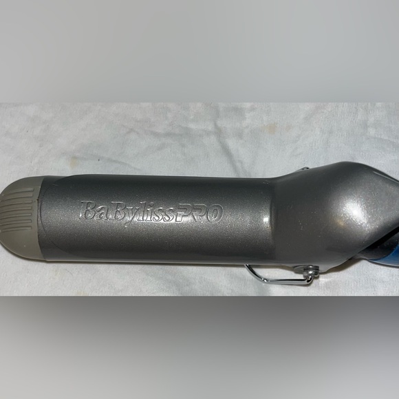 BabylissPro Curling Iron- Like New! - Picture 2 of 4